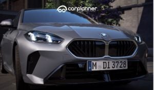 BMW Serie 1 2025 design esterno frontale con nuova griglia e styling sportivo