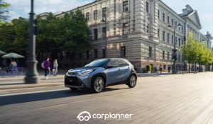 Prova su Strada Toyota Aygo X: Test Completo in Tutte le Condizioni