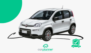 Fiat Panda con polizza assicurativa e salvadanaio per illustrare il risparmio sul premio annuale